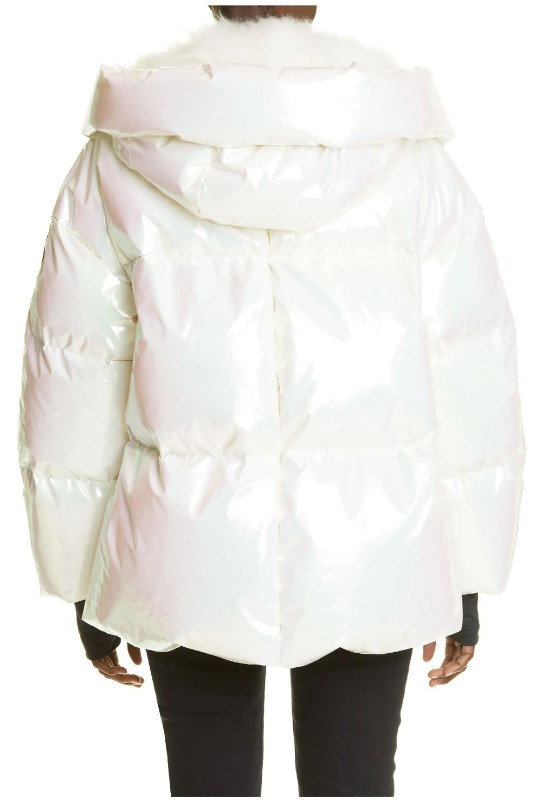 New Moncler Grenoble Tillier Down Puffer Jacket Iridescent Mink in Women's - Tops & Outerwear in City of Toronto - Image 3
