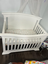 Baby crib 