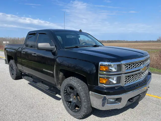 2014 Chevrolet Silverado 1500  in Cars & Trucks in St. Catharines - Image 3