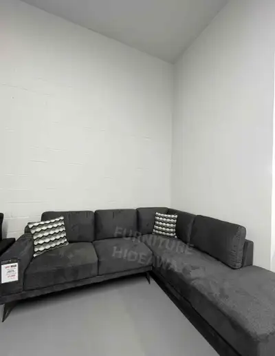 ️ PORTER SECTIONAL SOFA Style Meets Comfort – For Less Size: 96" x 84" ✨ Chenille Fabric Available i...