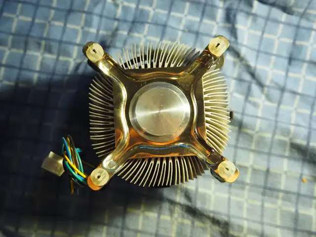 Computer Stock PC CPU Fans / Heatsinks Intel Socket 775 in System Components in Markham / York Region - Image 5