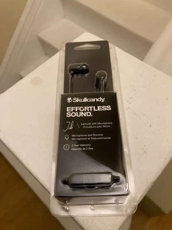 BRAND NEW Skullcandy Jib Earbuds with Microphone, Black