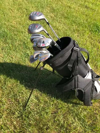 12 Golf clubs Right hands Titleist,Wilson, Odyssey, Macgregor, View more