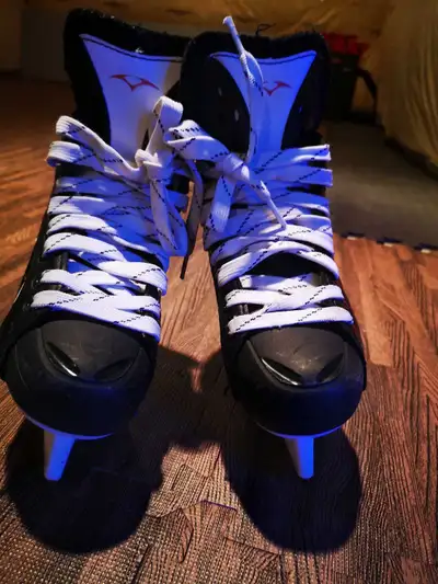 vic hockey skates us J1 kids, View more