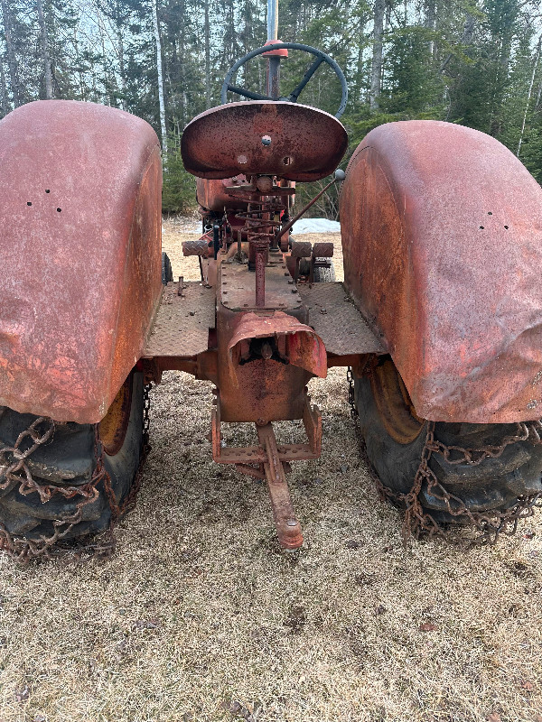 Massey Harris GS44 Tractor in Farming Equipment in Thunder Bay - Image 2
