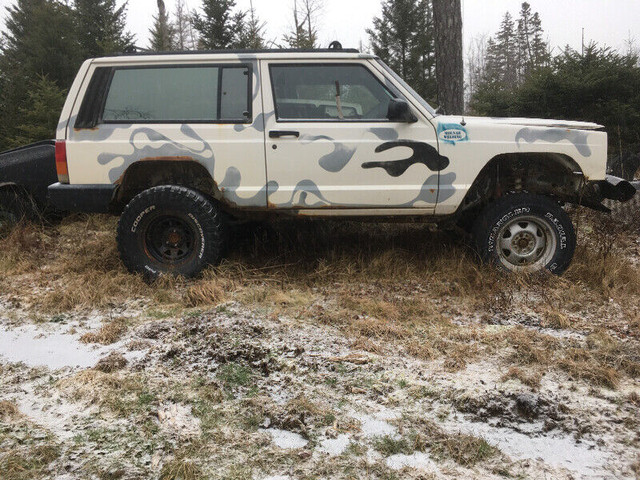 Parting out 1998  jeep cherokee xj in Auto Body Parts in Truro