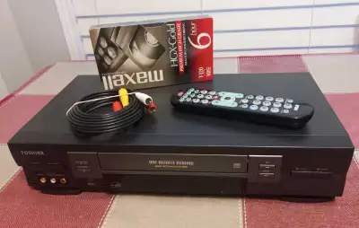 Great clean working condition. Comes with universal remote already programmed with new batteries, RC...