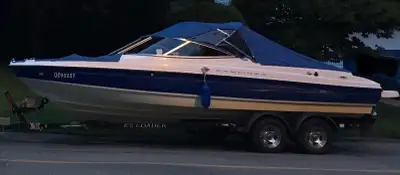 Bayliner 2006 open deck 22 pieds moteur mercruiser 8 cylindres téléphone 819 3475101