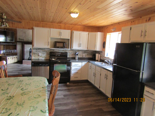Cottage for rent just outside the Whiteshell in Manitoba - Image 2