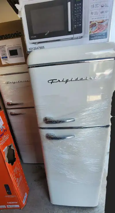 RETRO (CREAM) FRIDGIDAIRE 7.5 cu.ft. REFRIGERATORS, View more