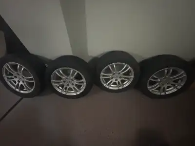 Selling my stock 2006 Acura RSX wheels driven two seasons 500$ obo
