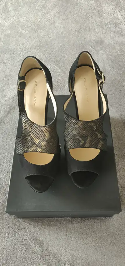 Women's Heels, View more