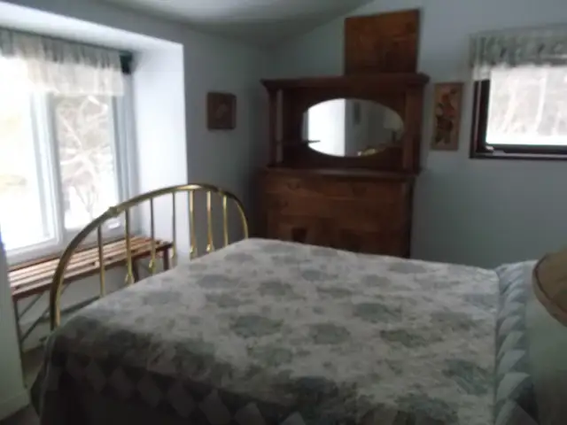 Cottage for rent on safe, sandy, beach, Private lake in Quebec in Canada - Image 8