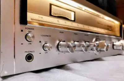 VINTAGE STEREO RECIEVER, View more