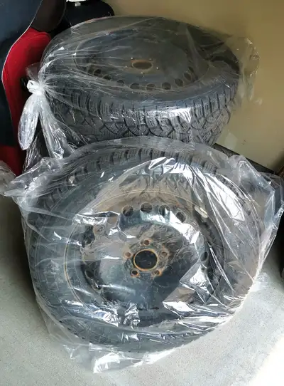 Winter Tires with Rim $850.00 Description The Ford (2014 Focus) Winter Tires with Rim ( X 4 Tires ),...
