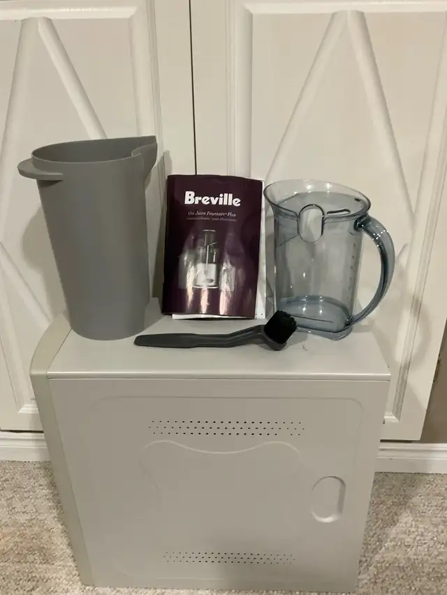 Juicer Breville model JE98XL Juice Fountain Plus in Processors, Blenders & Juicers in Cambridge - Image 3