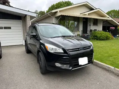 Low KM Will be sold with safety Clean and well maintained driver and front passenger weather tec mat...