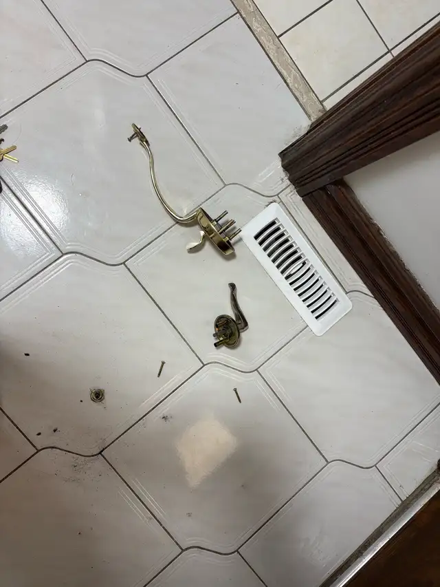 handyman 12/7573776295625369609