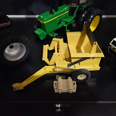1/16 scale models DEGELMAN R570S. Rock Picker Farm Toy. Mint condition more pictures available on re...