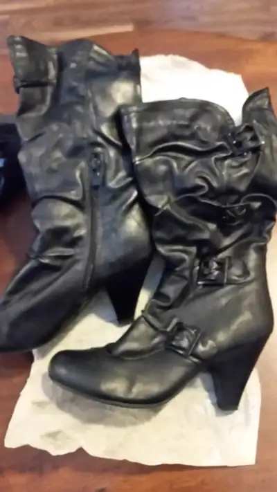 Faux leather super cute Size 7.5 Worn a handful if times
