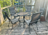 Outdoor Round Patio Table and Chairs