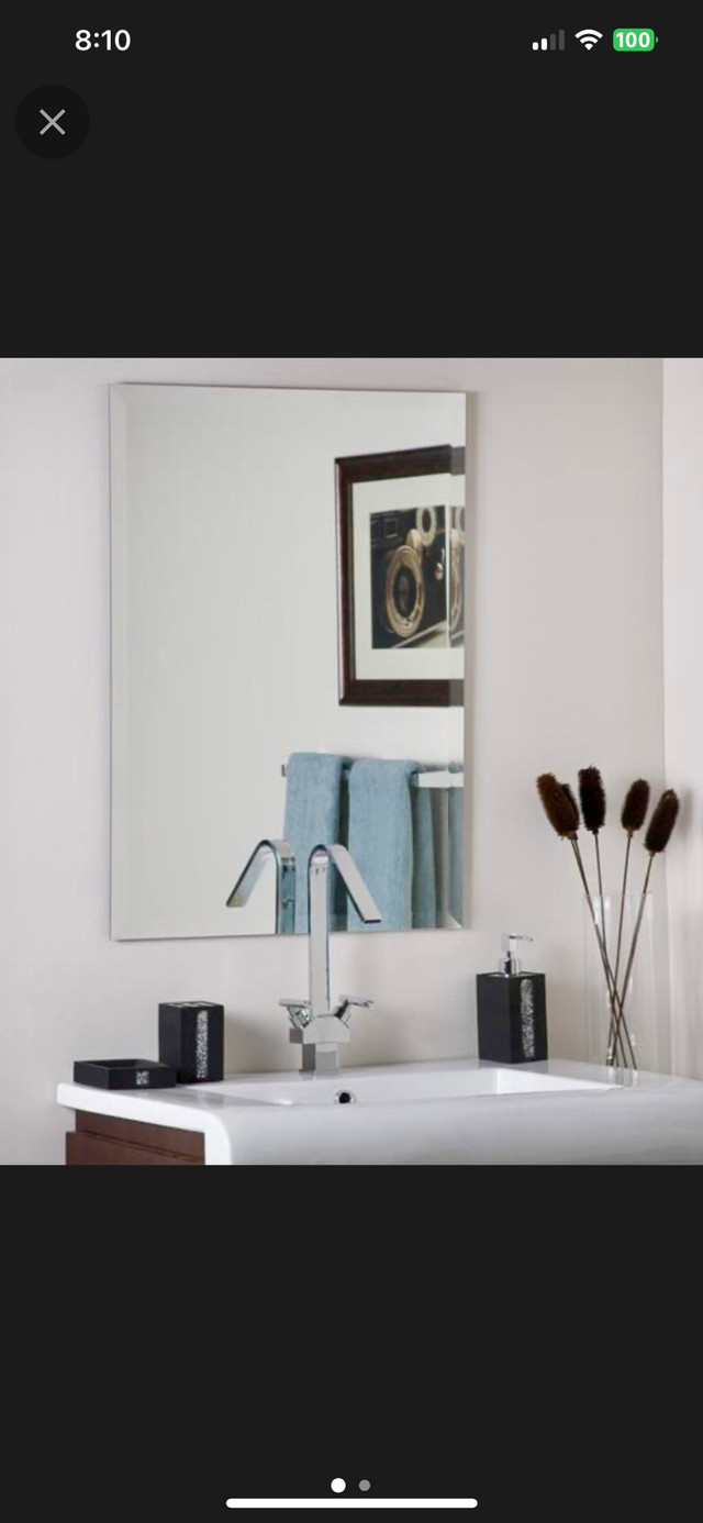 Beautiful Beveled Edged Mirror  in Home Décor & Accents in Calgary