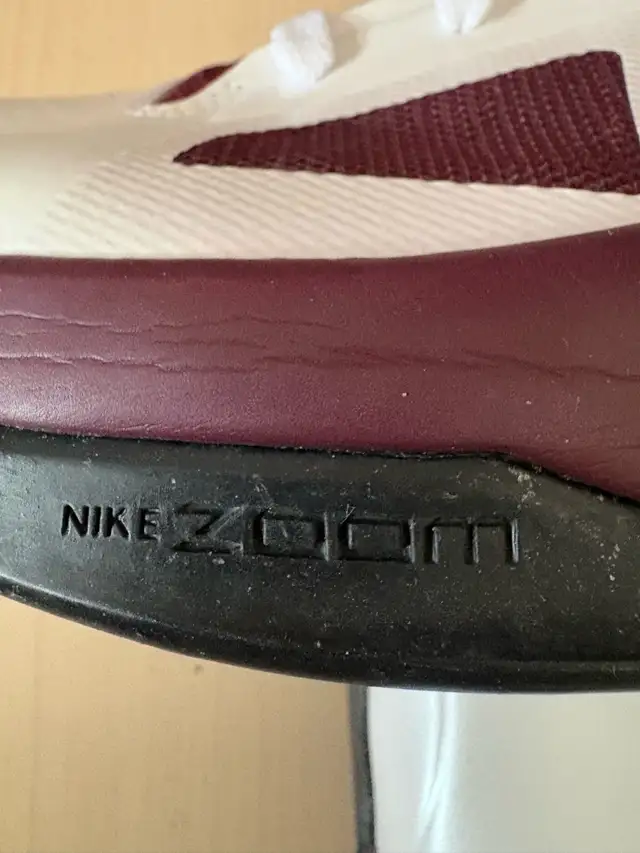 Very Rare Nike Zoom KD IVPromo Sneakers St.Benedict's Gray Bees in Men's Shoes in Oakville / Halton Region - Image 10