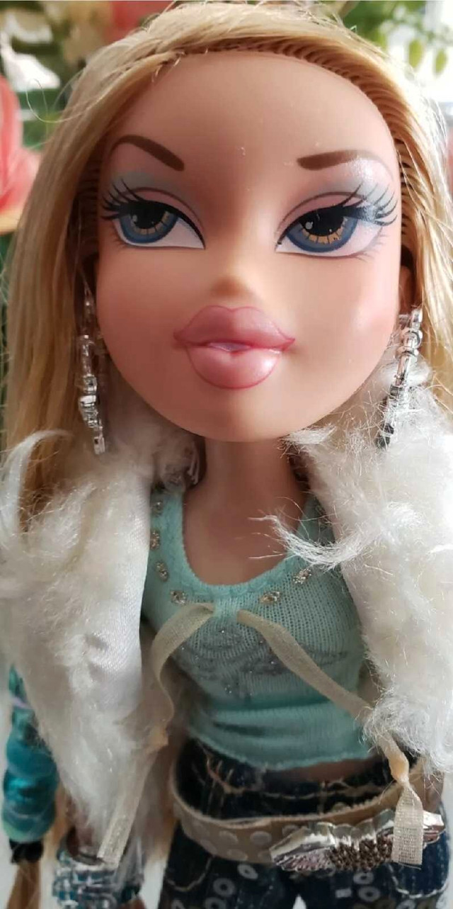 Bratz CLOE Doll in Toys & Games in Calgary - Image 4