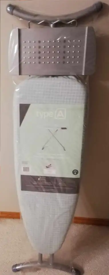 PICK UP : ARBOUR LAKE ( NW )  BRAND NEW COMPACT IRONING  BOARD F630066621318411215