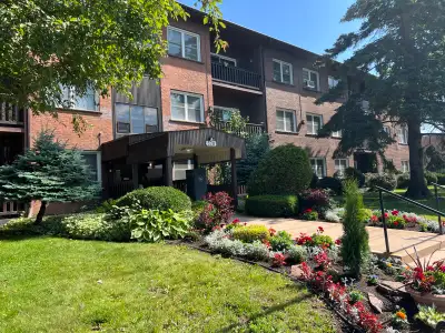 Spacious 1,000 sq ft condo from r rent . Condo is on the 2nd level of a beautiful 18 unit condominiu...