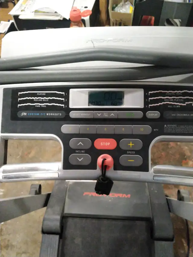 Pro Form Variable Speed Incline Treadmill in Exercise Equipment in Prince Albert - Image 2