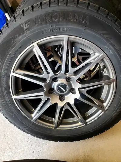 Yokohama Ice Guard winter tires on Fast wheels with OEM tpms sensors. 60-70% thread remaining