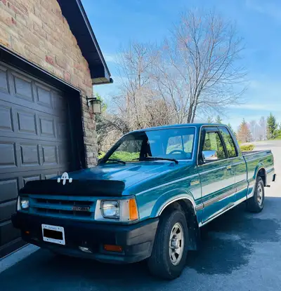 Project truck - Sold AS IS, not safetied Mazda 1992 Truck B2600i fuel injected Good vintage shape, s...