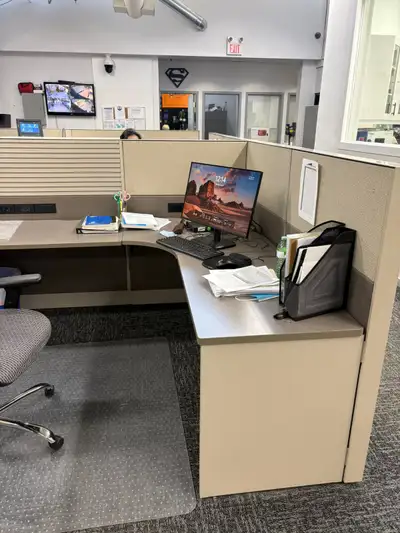 Included: Multi-person cubicle workstation layout Built-in desks/work surfaces Privacy divider panel...
