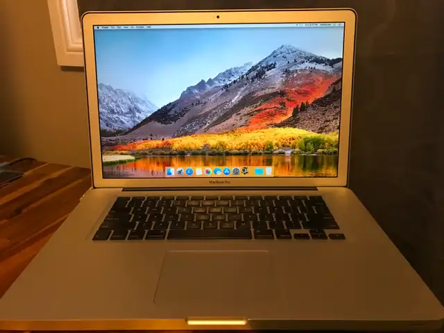 Apple Macbook Pro Laptop (15 inch Mid 2010 - or parts or repair)