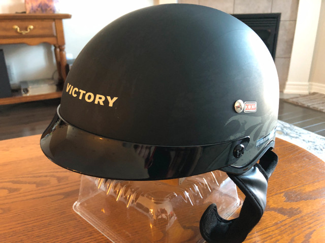 Victory Helmet Flat Black in Motorcycle Parts & Accessories in Hamilton