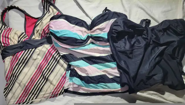 Women's bathing suits, tops, and shorts. I have lots here! in Multi-item in St. Albert - Image 4