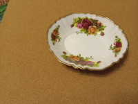Old country roses candy dish