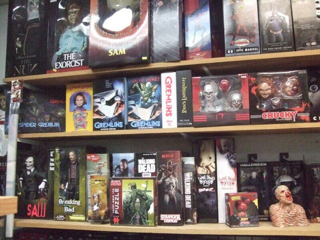 NECA , MEZCO , MCFARLANE , FUNKO dans Art et objets de collection  à Longueuil/Rive Sud