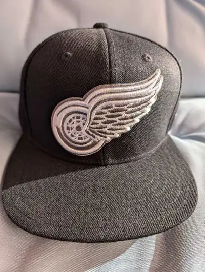 Brand New - Detroit Red Wings Snapback Hat, View more