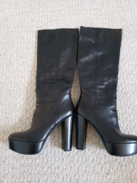 Nine West Leather Platform boots Size 6 NEW