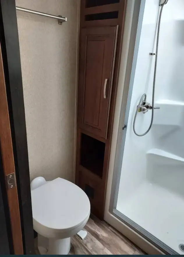 2019 Grand Design Reflection 337RLS in RVs & Motorhomes in Bridgewater - Image 9