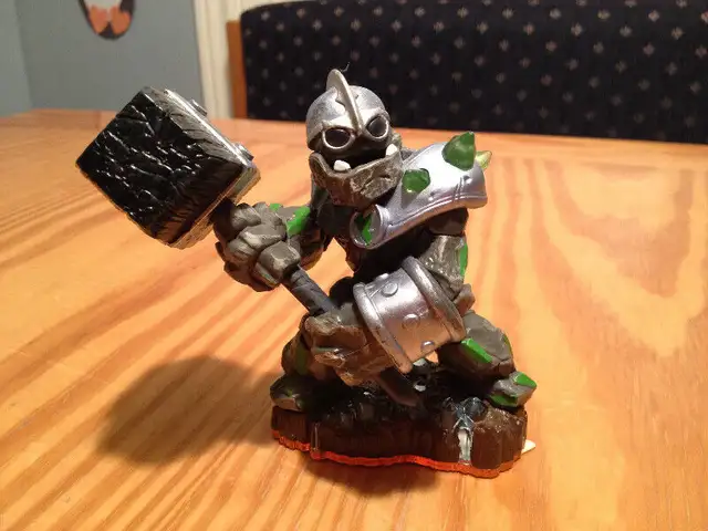 Series 2 - Skylanders Giants figures in Nintendo DS in Markham / York Region - Image 3