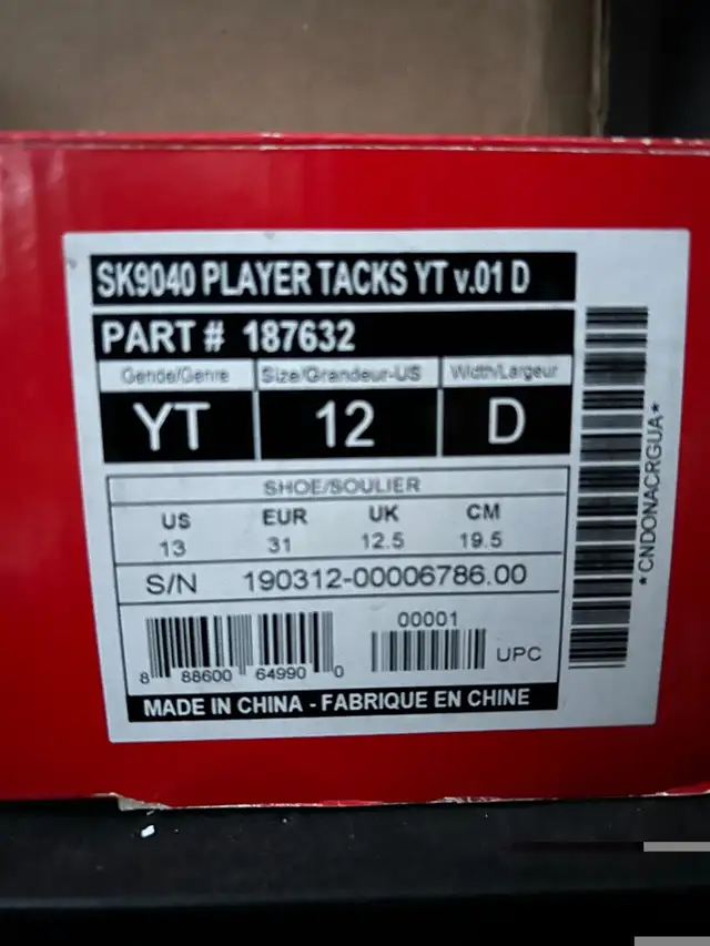 CCM Unisex SK9040 Player Tacks YT Hockey Skate, Youth Sz 12D in Skates & Blades in Oakville / Halton Region - Image 3