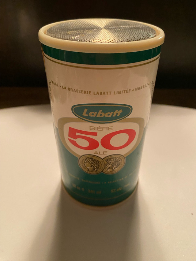 VINTAGE LABATT 50 BEER CAN RADIO $40 in Arts & Collectibles in City of Toronto