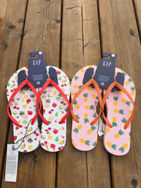 New flip flops size 8