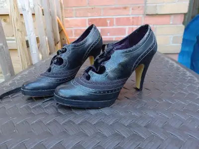 Booties - Isaac Mizrahi, 7.5 black - $15.00, View more
