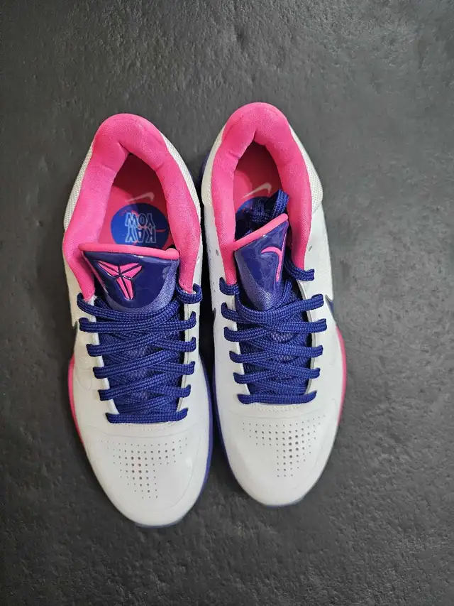 Kobe 5 Kay Yow in Men's Shoes in Mississauga / Peel Region - Image 5