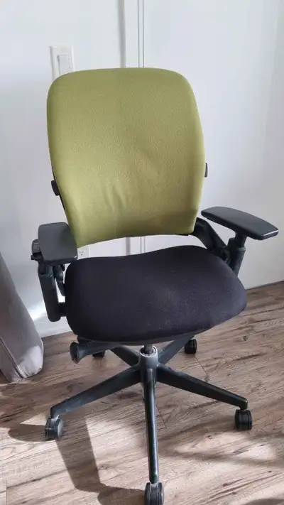 Steelcase Leap V2, View more