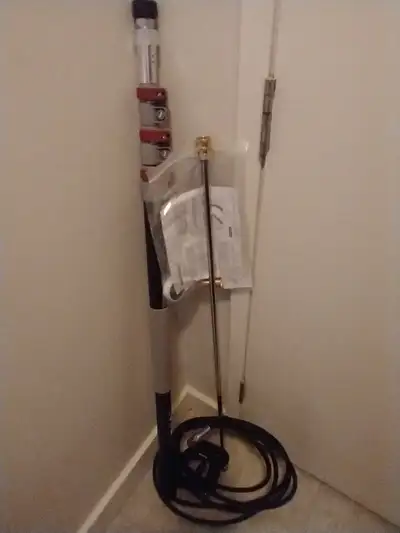 Easily tackle gutters, high windows & rooftops without having to balance on a ladder. This pressure...